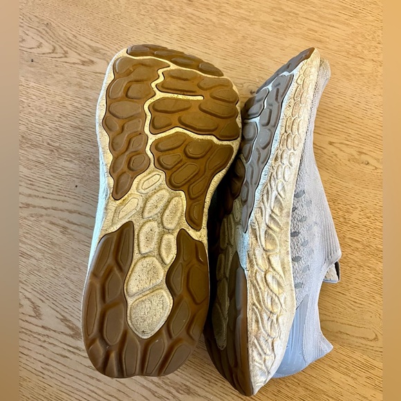 Men’s New Balance Sneakers - Picture 6 of 6